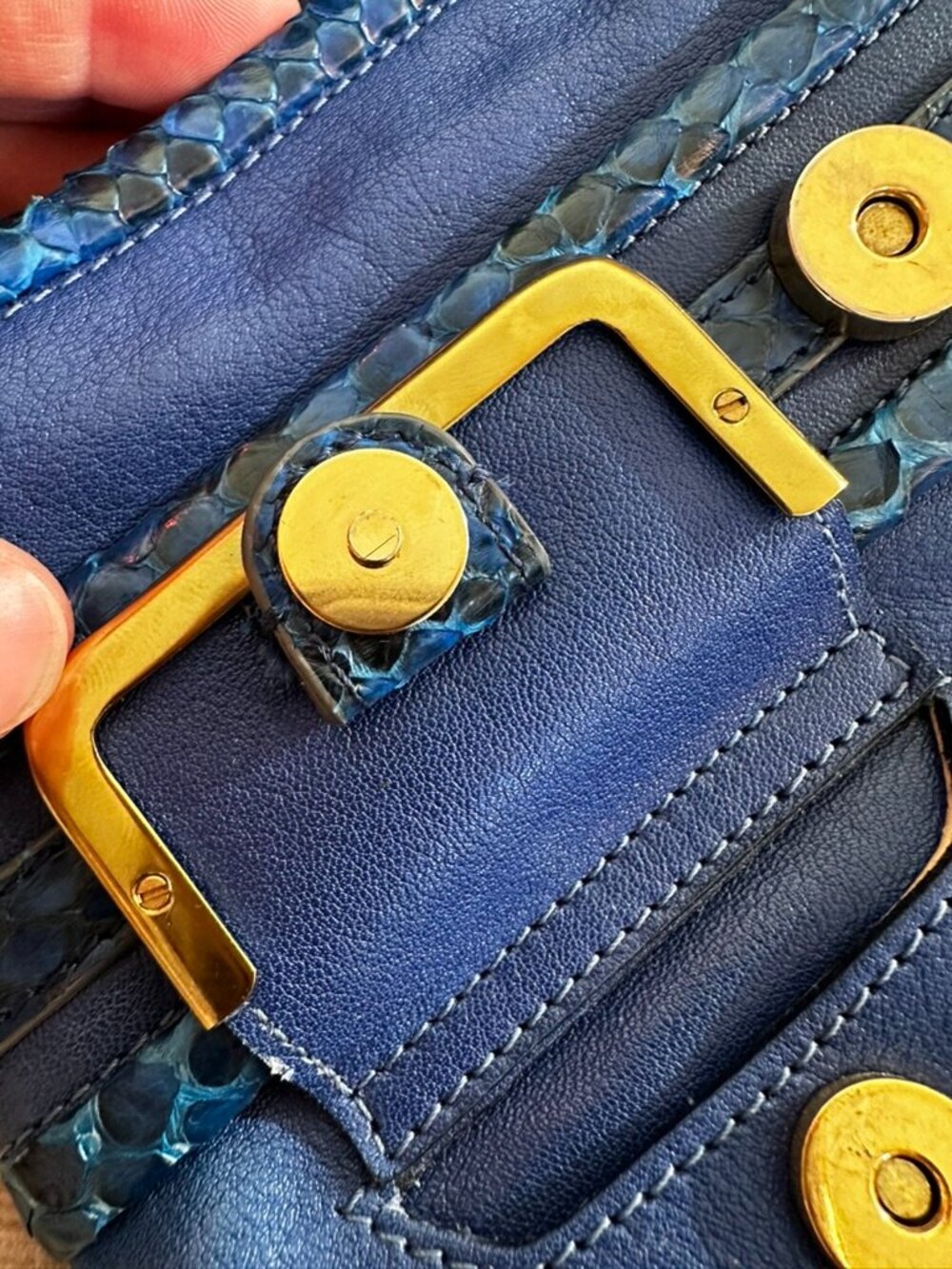 CHLOE | Extremely Rare Chloé Snakeskin Triple Chain Crossbody Bag in Royal Blue - Picture 12 of 13